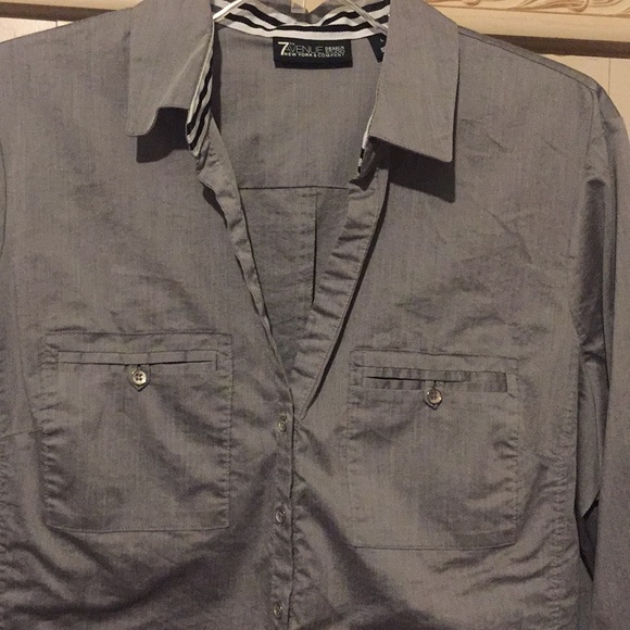 New York and Co. Button shirt - Picture 2 of 3